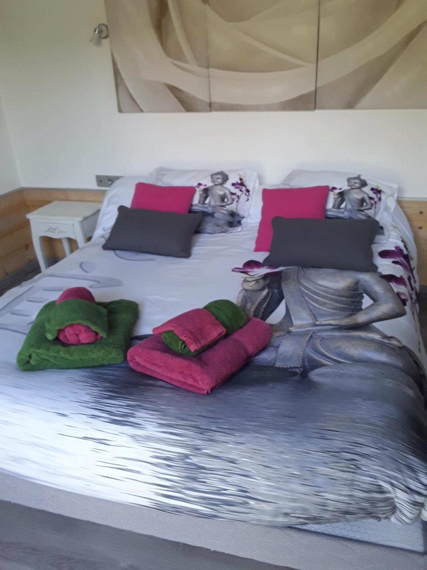 Chambres D'Hotes De L'Orval Thiergeville Ngoại thất bức ảnh